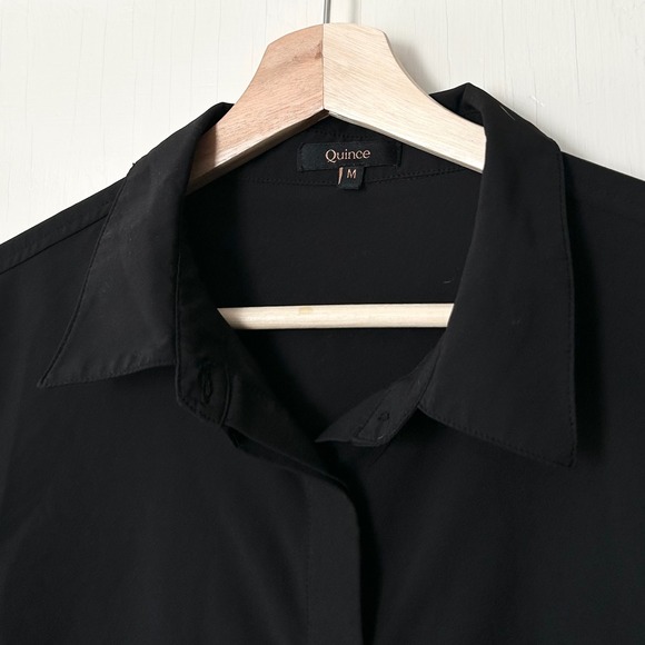 Quince Performance Tech Blouse Shirt Black M Everyday Essentials Office Casual - Picture 8 of 9